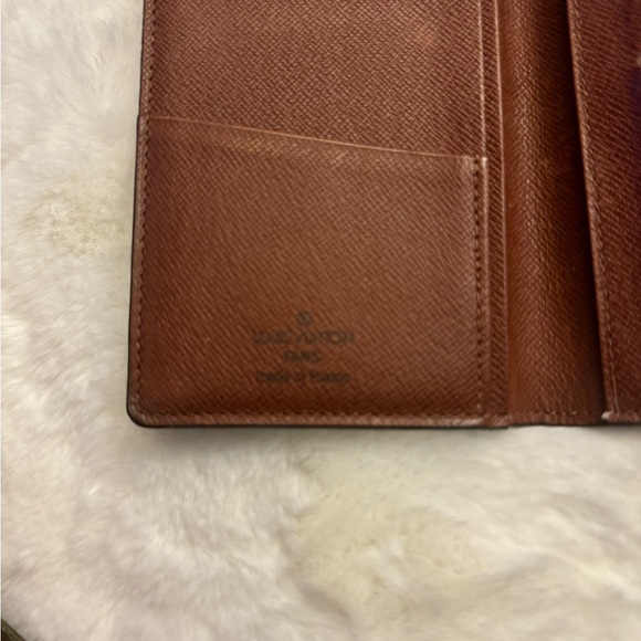 Louis Vuitton Monogram Checkbook Wallet - Picture 7 of 13